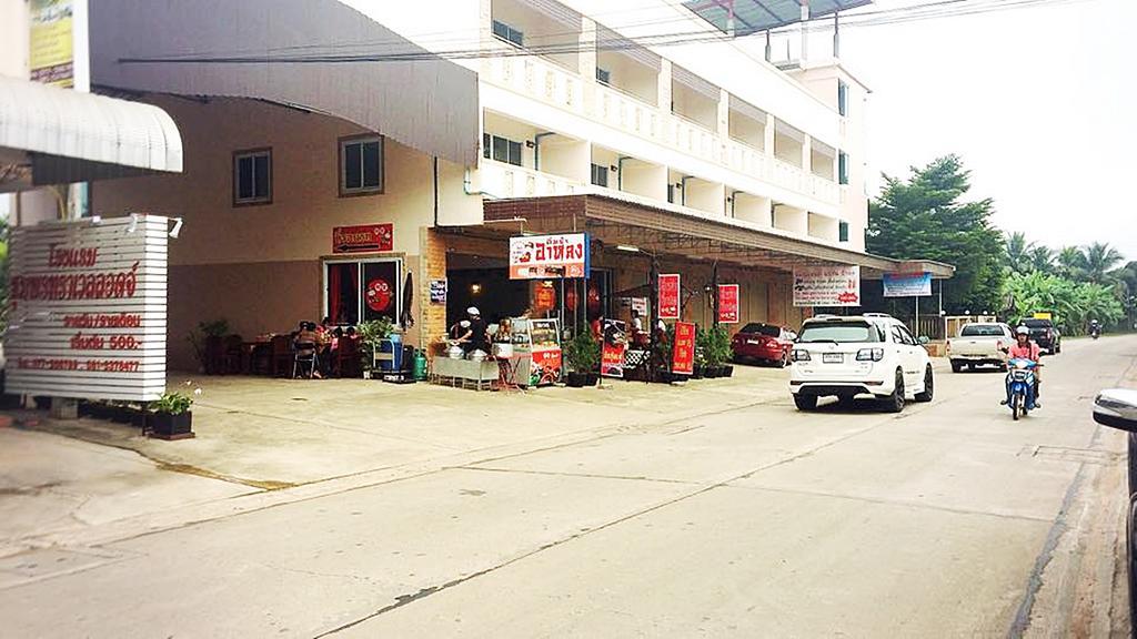 Chumphon Travelodge Bagian luar foto
