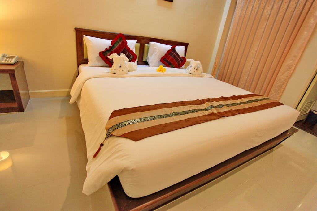 Chumphon Travelodge Bagian luar foto
