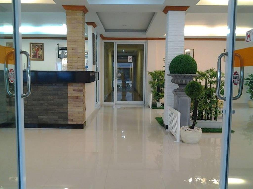 Chumphon Travelodge Bagian luar foto