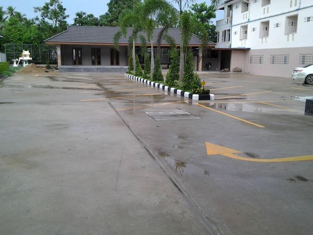 Chumphon Travelodge Bagian luar foto