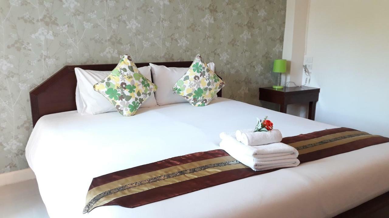 Chumphon Travelodge Bagian luar foto